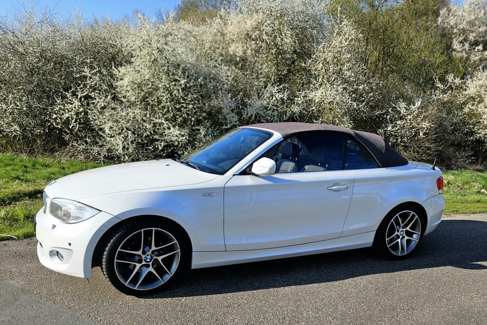 BMW 118i Cabrio 2013 Parelmoerwit Limited Edition, 1-Serie, 1995 cc, Cabriolet, 4 stoelen