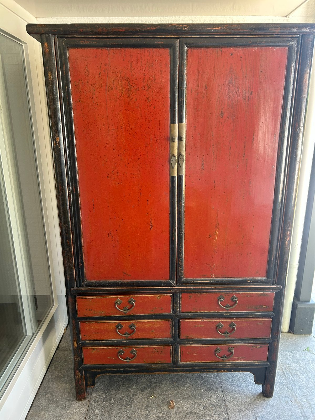 Antieke Chinese kast, rood en zwart gelakt, Ophalen