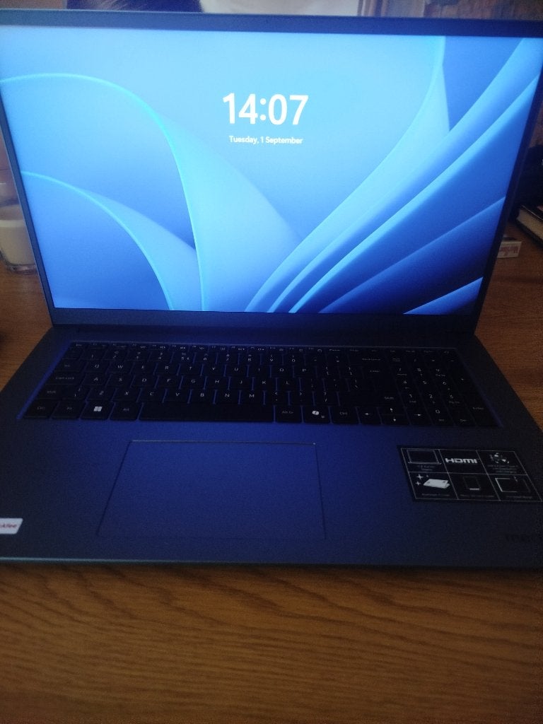 Medion Laptop - Nieuwstaat met Windows 11, Computers en Software, Qwerty, Ophalen of Verzenden, 17 inch of meer, 4 GB