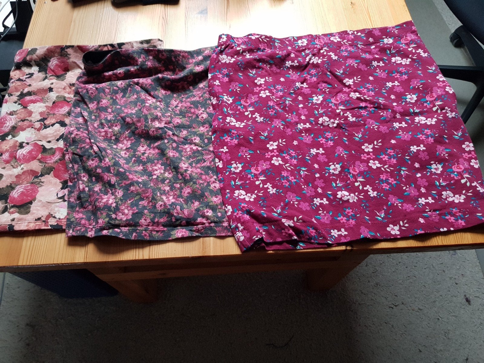 3 bloemen stretch rokjes maat L, Ophalen of Verzenden, Zo goed als nieuw, Maat 38/40 (M), Boven de knie