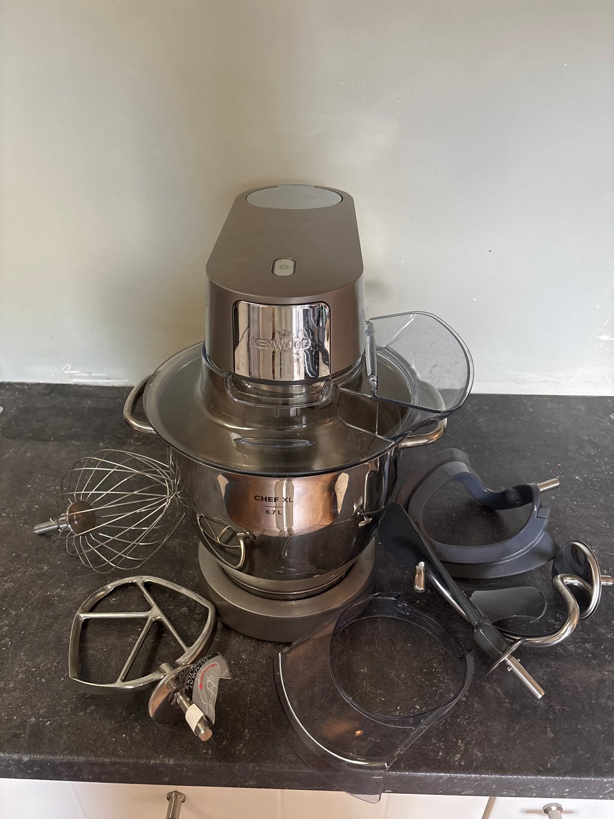Kenwood Chef XL Titanium keukenmachine 6.7L, 4 liter of meer, Ophalen of Verzenden, Zo goed als nieuw, 3 snelheden of meer