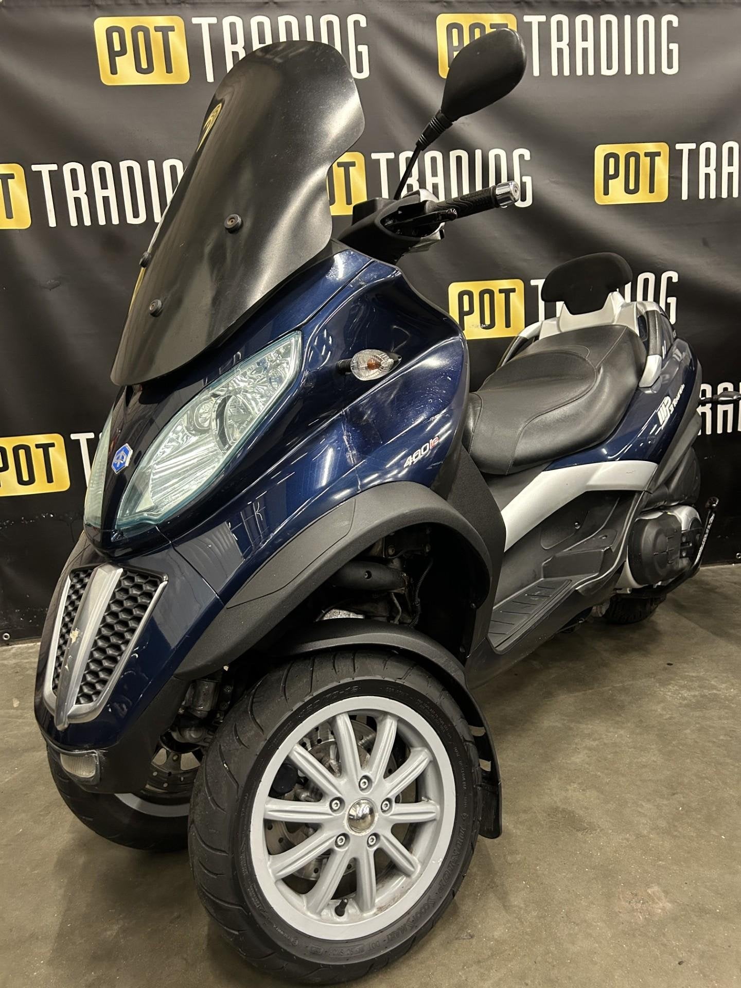 Piaggio MP3 400 LT 2011 3 mnd garantie autorijbewijs, Motoren, Scooter, 399 cc, Piaggio Vespa B.V., Minervum 7272
4817 ZM  Breda, NL