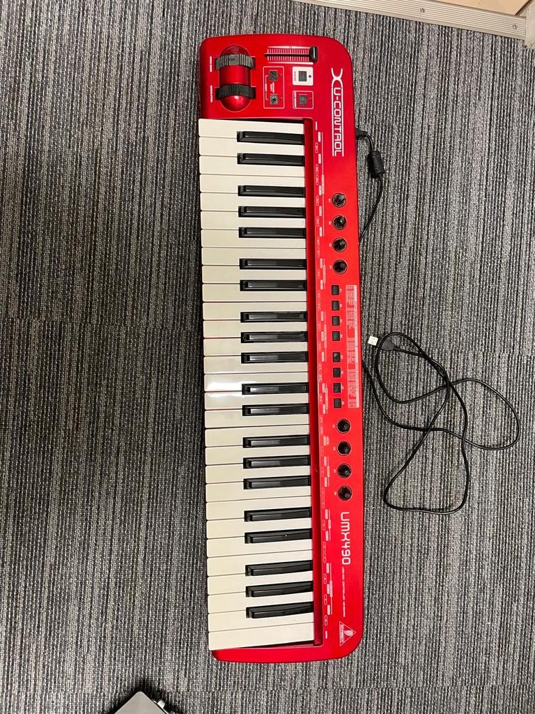 Behringer UMX490 MIDI Keyboard Controller, Muziek en Instrumenten, Keyboards, Ophalen, Zo goed als nieuw, 49 toetsen, Aanslaggevoelig