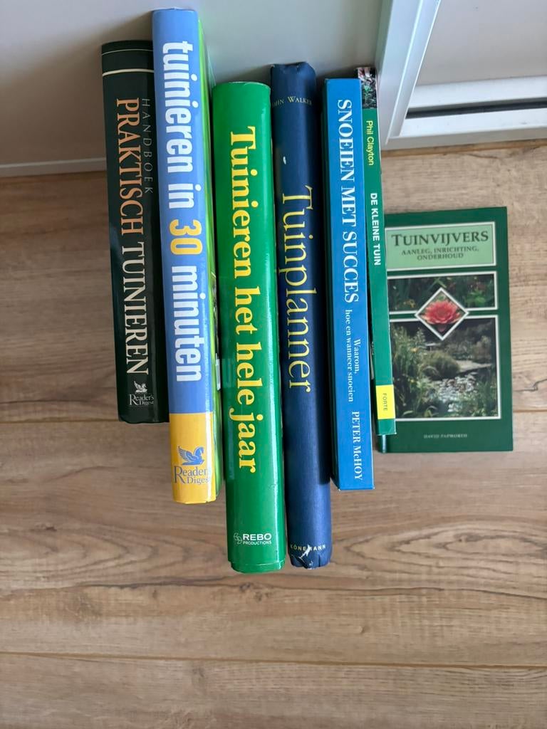 Diverse tuinboeken, Boeken, Wonen en Tuinieren, Verzenden, Gelezen