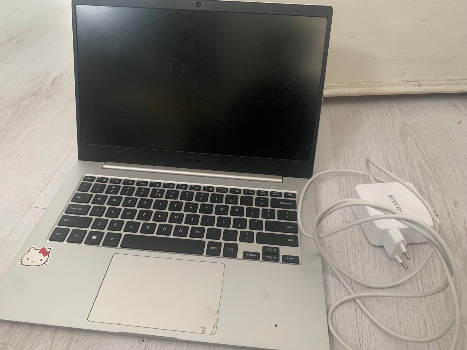 Samsung laptop met oplader - Gebruikt, Ophalen, Gebruikt, Qwerty, 8 GB