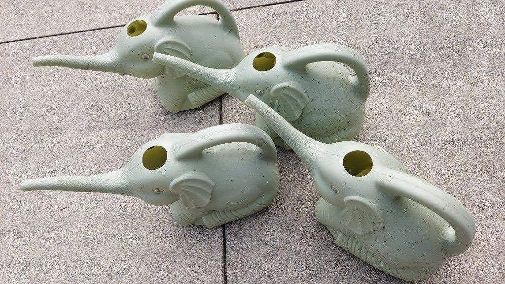 Gieters voor kinderen 4 stuks € 10,-, Ophalen of Verzenden