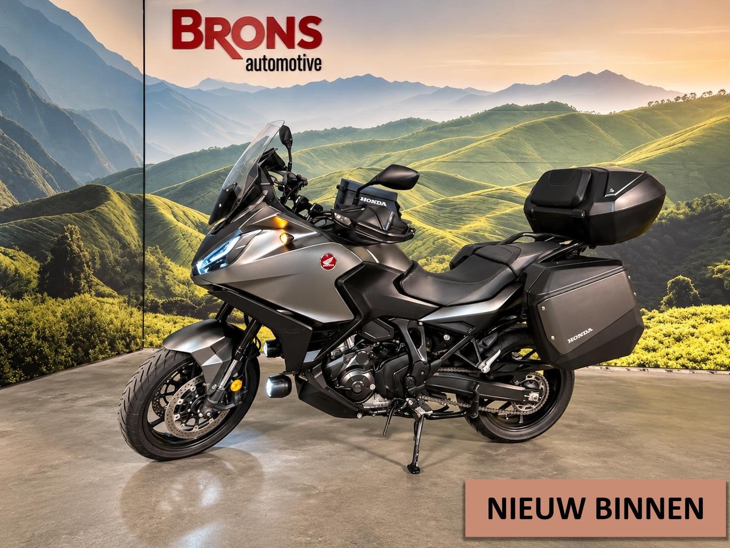 Honda NT1100 DCT Veel extra optie l nieuwstaat l NL motor, Motoren, Rivium Boulevard 222-11
2909 LK  Capelle aan den Ijssel, NL