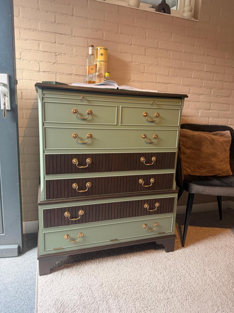 Unieke vintage kast / TV-meubel handgemaakt&gerestyled, Ophalen