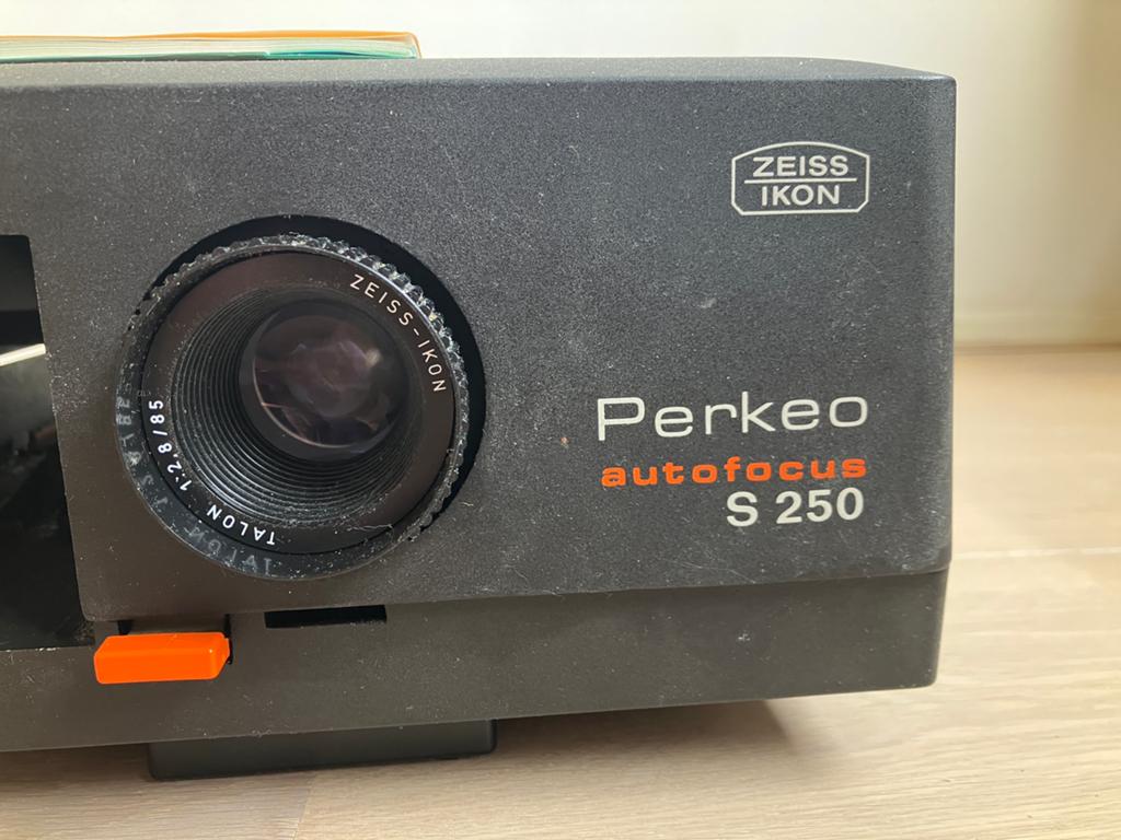Zeiss Ikon Perkeo  Diaprojector met afstandsbediening, Ophalen of Verzenden, Gebruikt