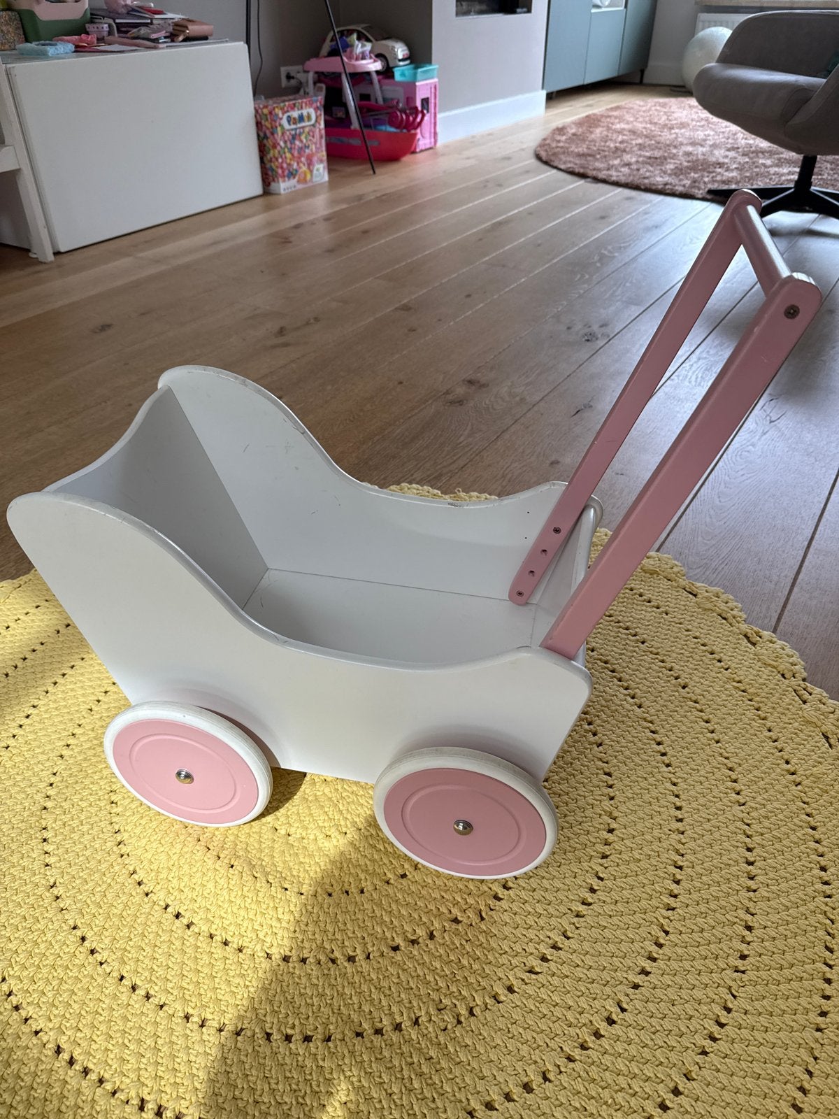Bandits & Angels Houten Poppenwagen - Wit/Roze, Kinderen en Baby's, Speelgoed | Poppen, Ophalen, Gebruikt, Overige typen
