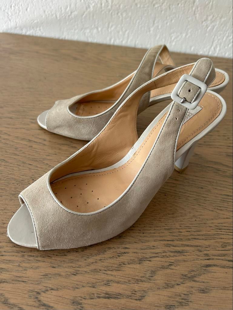 Dames GEOX Open-toe Hakken Maat 38 - Beige Suède, Pumps, Beige, Ophalen of Verzenden, Gedragen