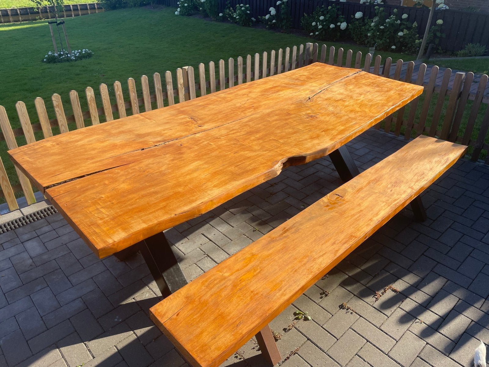 Robuuste tuintafel met bankje - massief hout en staal, Ophalen, Gebruikt, Rechthoekig, Hout