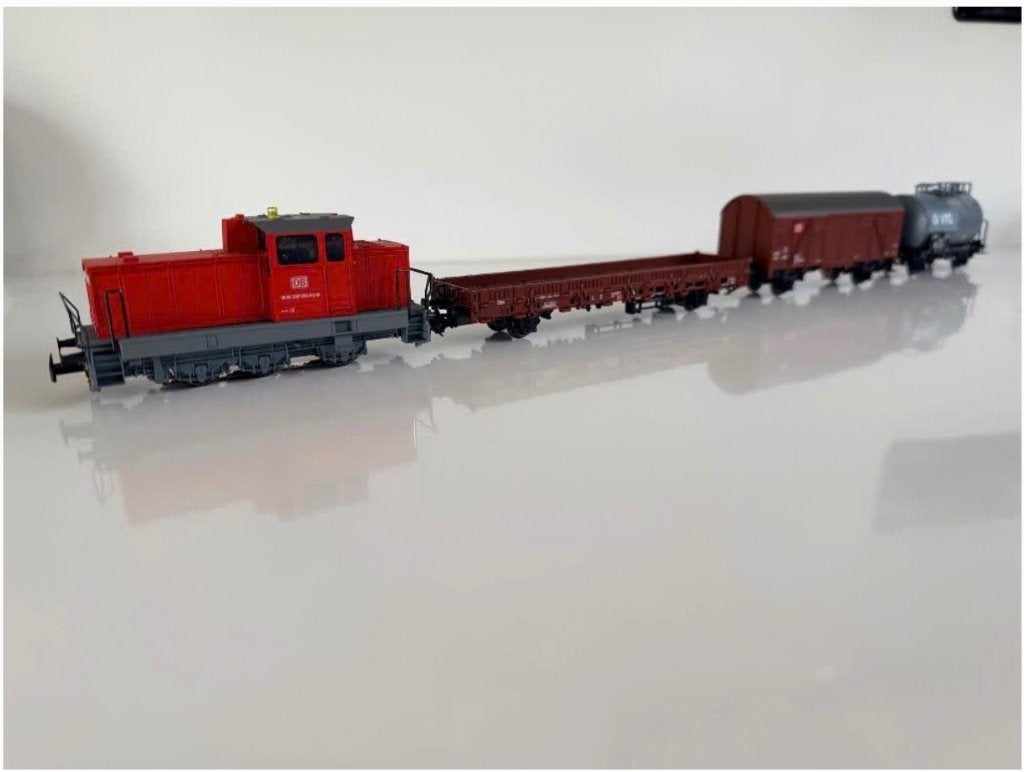 Marklin DB Henschel DHG-700 met 3 wagons van de DB digitaal, Ophalen, Wisselstroom, Treinset, Zo goed als nieuw