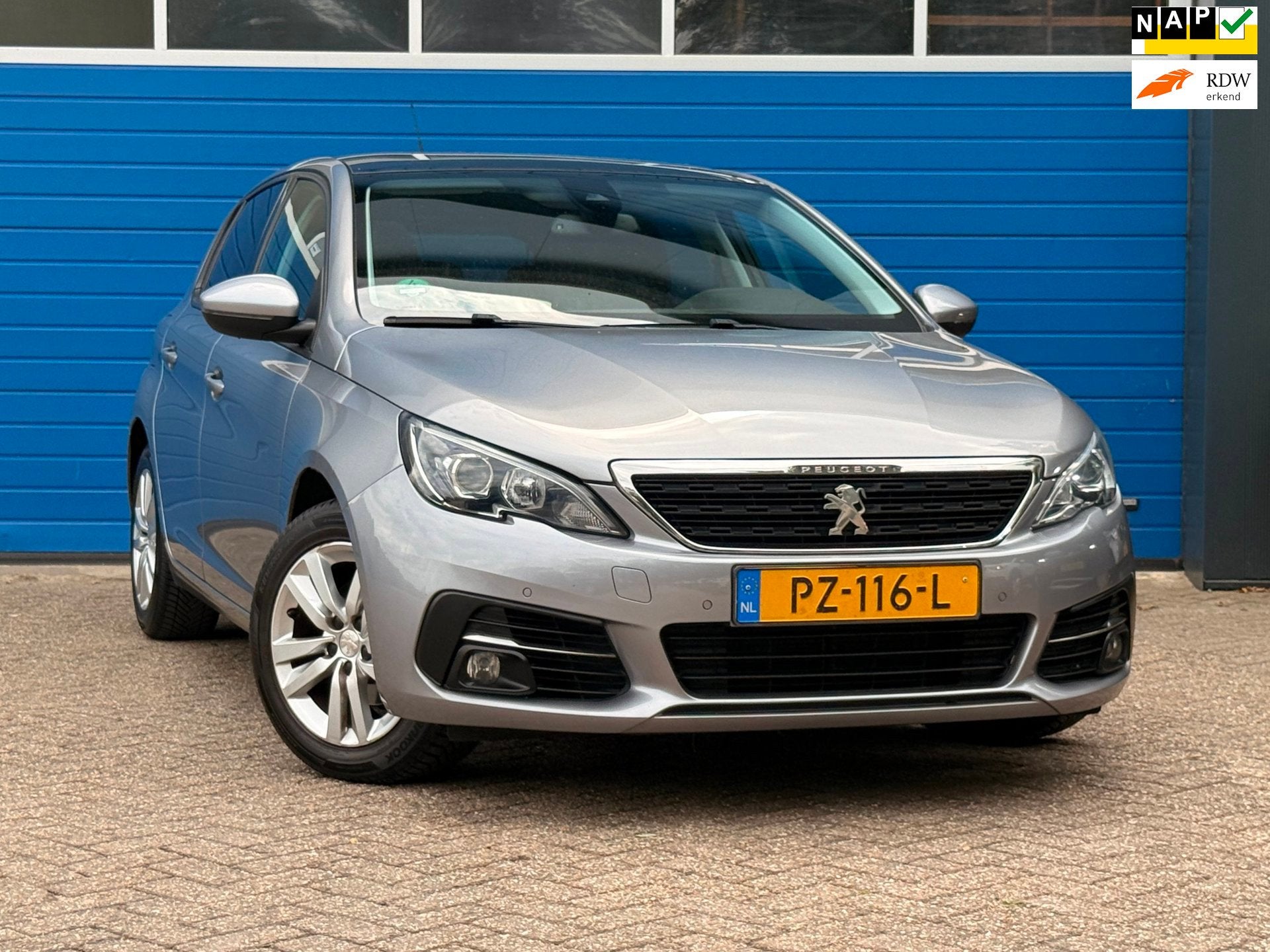 Peugeot 308 1.6 BlueHDi Blue Lease Executive|Navi|Pano.Dak, Auto's, Voorwielaandrijving, 1160 kg, Stof, Gebruikt
