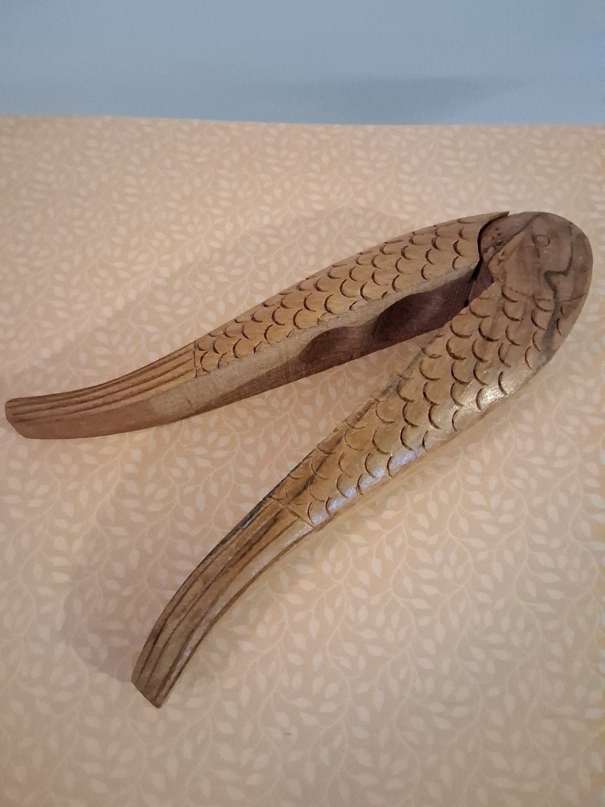 Vintage Scandinavische houten vis notenkraker

Deze charmant, Ophalen of Verzenden