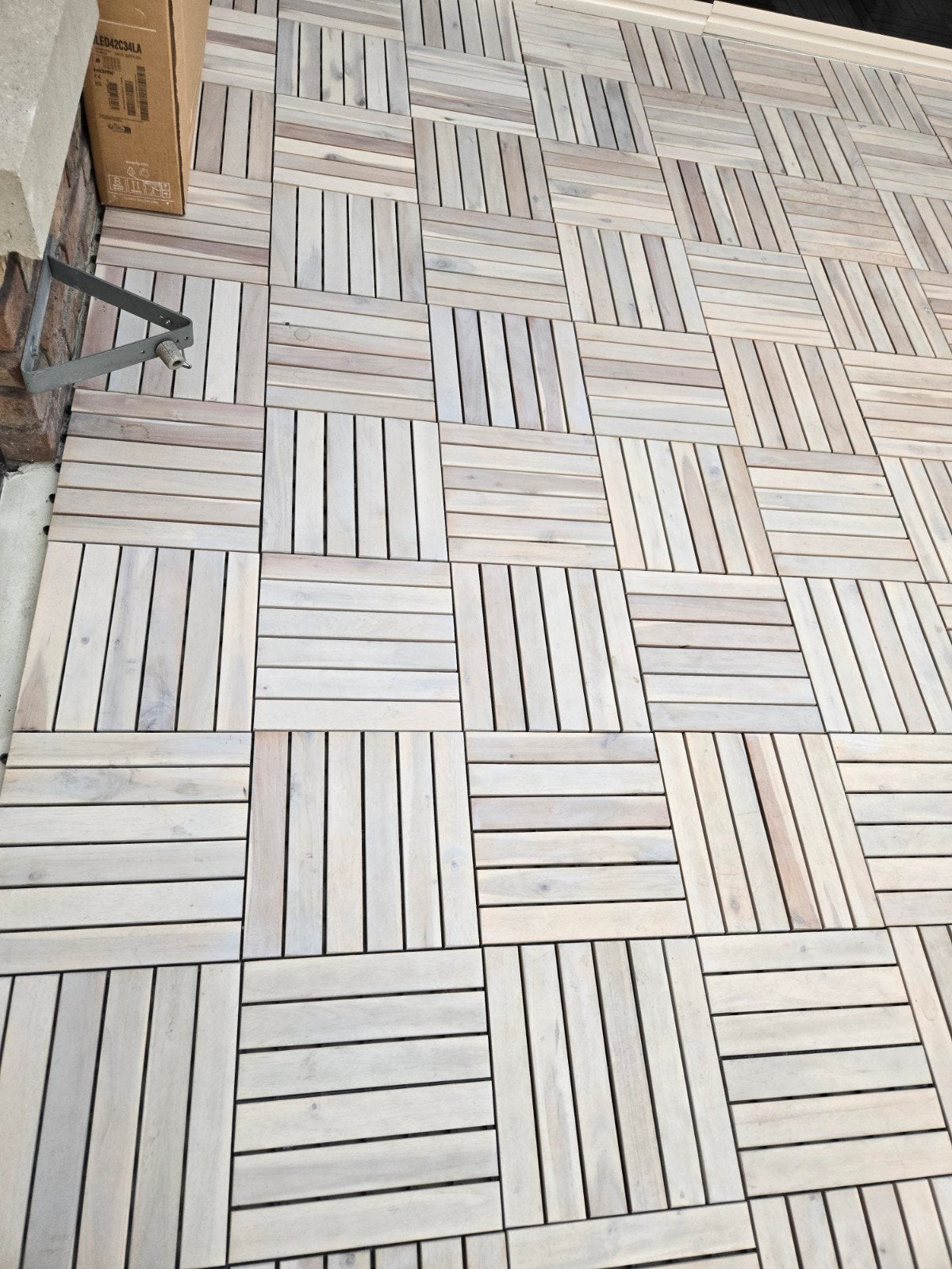 Houten terrastegels Aalborg 30x30x2.4cm, 180 stuks, Ophalen, Zo goed als nieuw, Hout