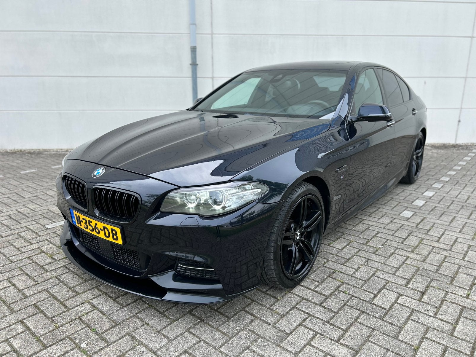 BMW 5-Serie 535D Sedan Aut8 2014 Zwart Euro 6 M Sport, Auto's, BMW, Automaat, Achterwielaandrijving, 2000 kg, Lichtsensor
