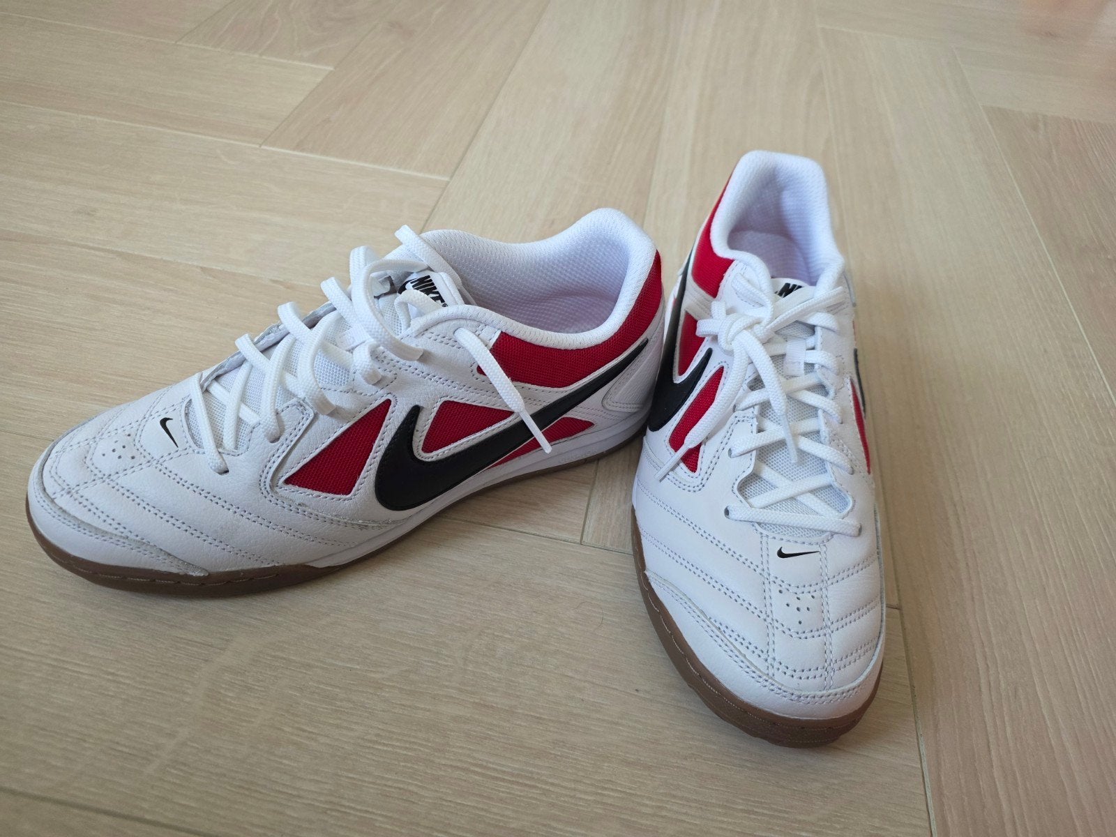 NEW NIKE GATO ZAALVOETBALSCHOENEN MAAT 43, Overige merken, L00, Schoenen, Nieuw