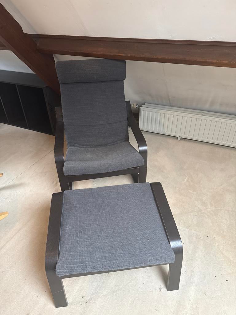 IKEA Poäng fauteuil met voetenbank - Grijs, Huis en Inrichting, Ophalen, Gebruikt, Hout, Eén