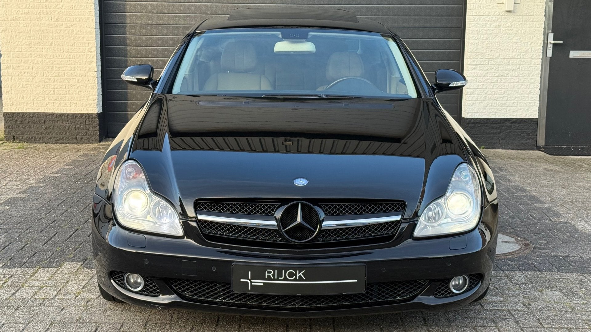 Mercedes-Benz CLS-klasse 350 CGI Prestige | Pano | Memory |, Auto's, Achterwielaandrijving, Gebruikt, Beige, Zwart