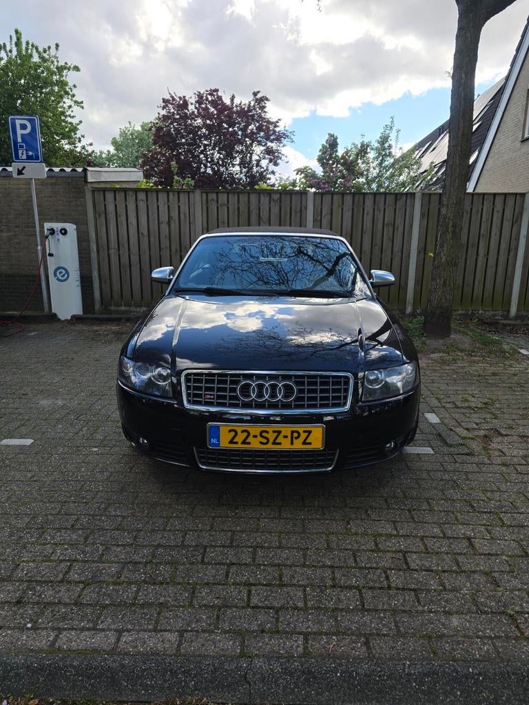 Audi A4 3.0 V6 162KW Cabrio AUT 2002 Zwart, Auto's, Audi, 1595 kg, Cabriolet, 4 stoelen, A4