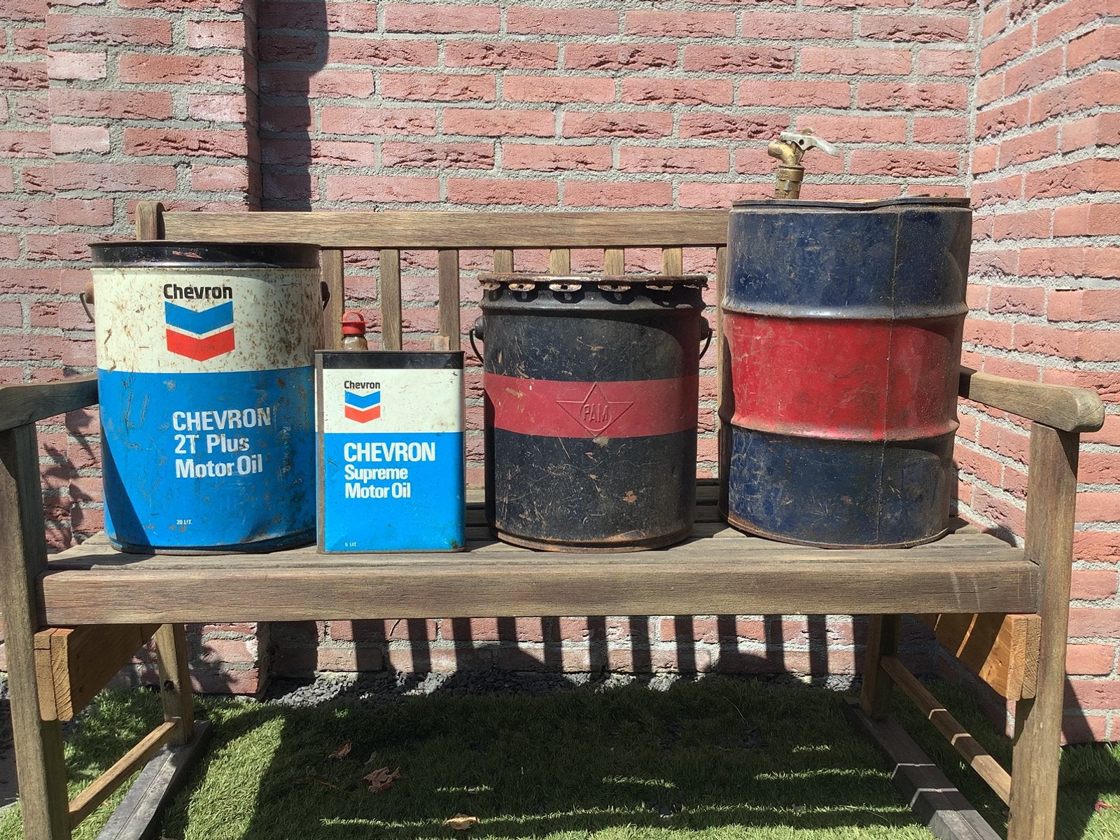 Oude oliedrums. Chevron en Pam, Ophalen, Huis en Inrichting