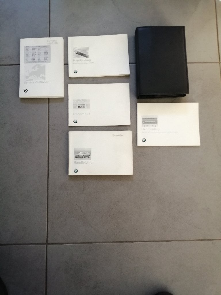Compleet mapje boekjes BMW 5-serie E39   1995/2003, Ophalen of Verzenden