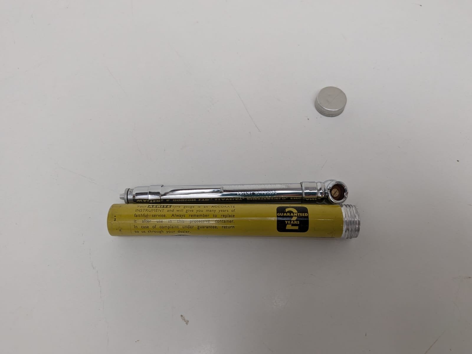 Vintage bandenspanningsmeter met hoesje, Ophalen, Zo goed als nieuw