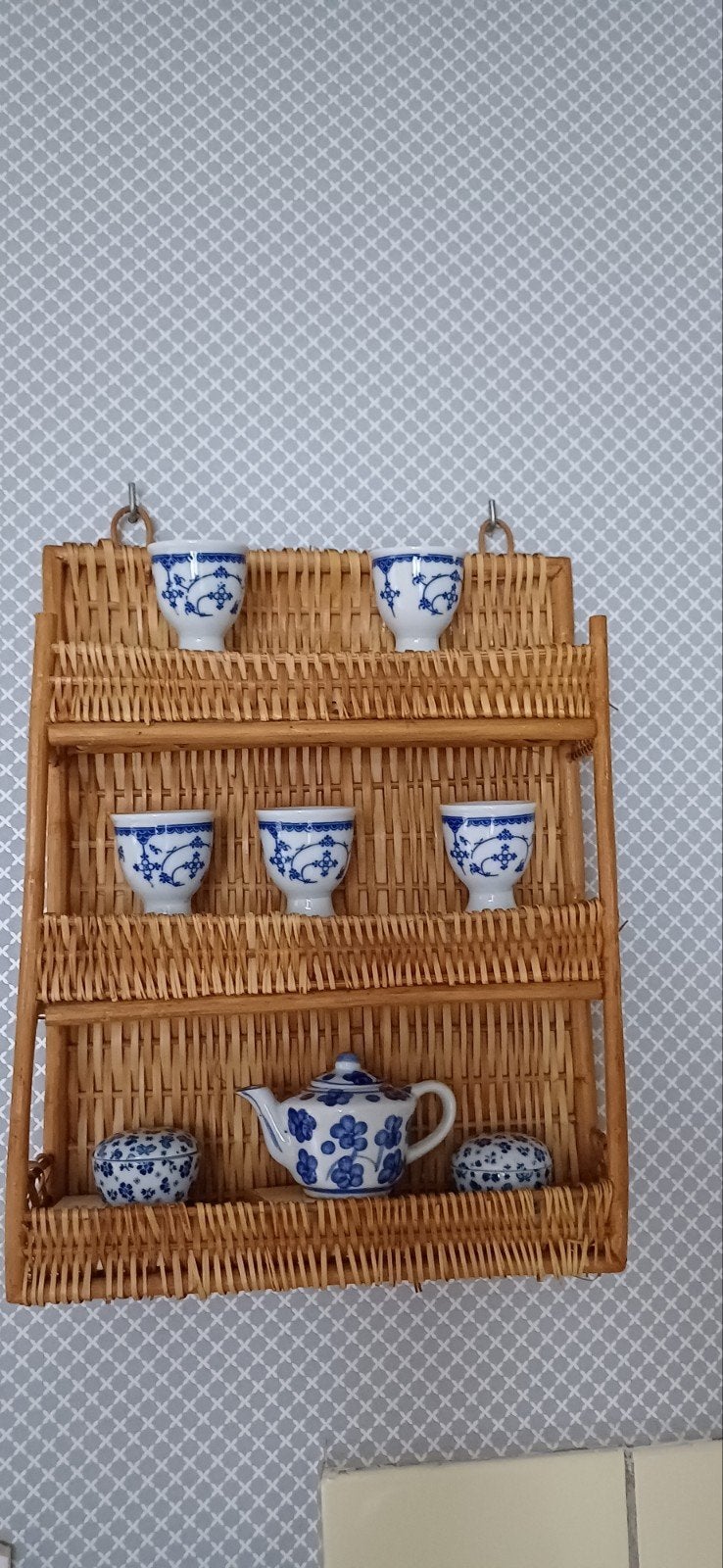 Leuk rekje met eierdopjes, Ophalen