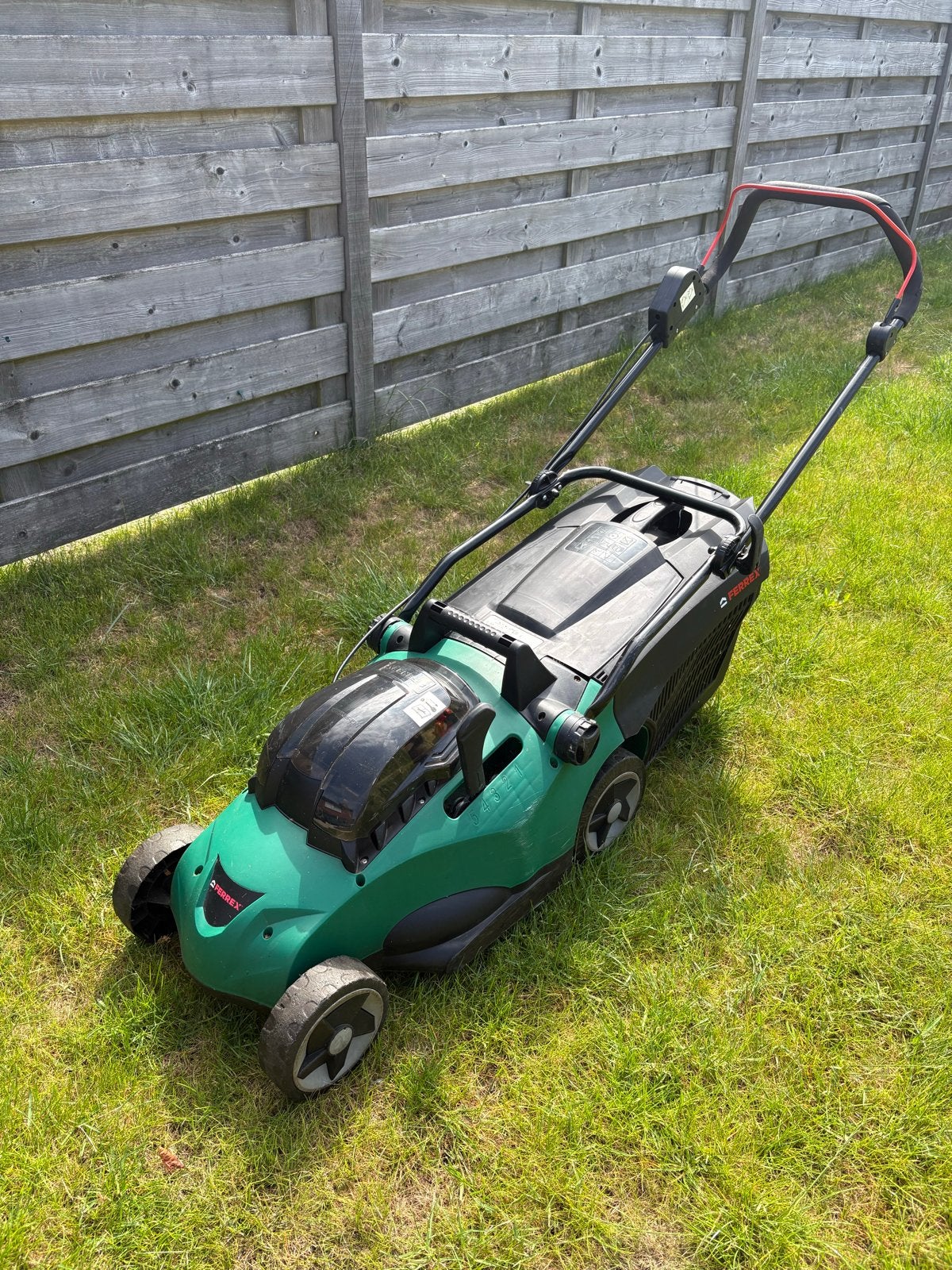 Ferrex accu grasmaaier, Ophalen, Cirkelmaaier, Gebruikt, Accu-grasmaaier