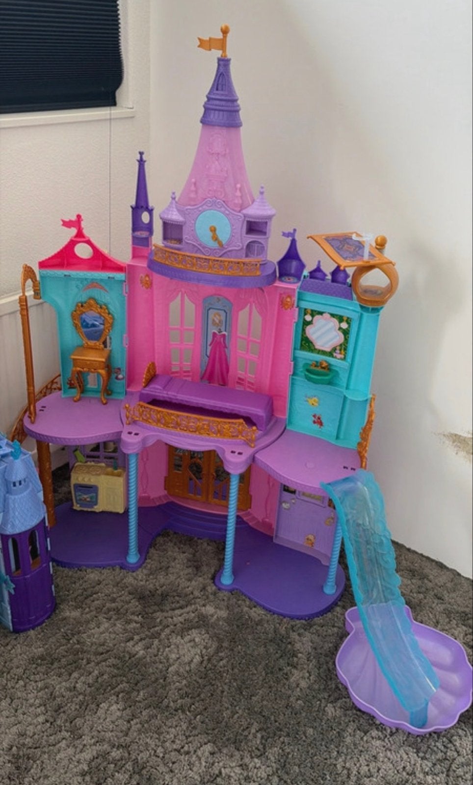 Disney Princess Kasteel Speelset met Glijbaan, Ophalen, Zo goed als nieuw, Poppenhuis