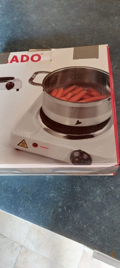 Tomado kookplat., Witgoed en Apparatuur, Kookplaten, 3 kookzones of minder, Ophalen of Verzenden, Zo goed als nieuw, Vrijstaand