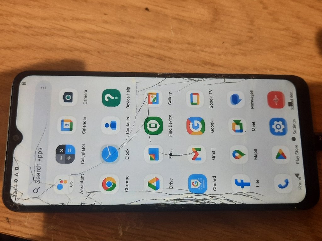 MotoroLa Moto E13   scherm stuk maar gewoon werken scherm, Telecommunicatie, Mobiele telefoons | Motorola, Gebruikt, Zwart, Touchscreen
