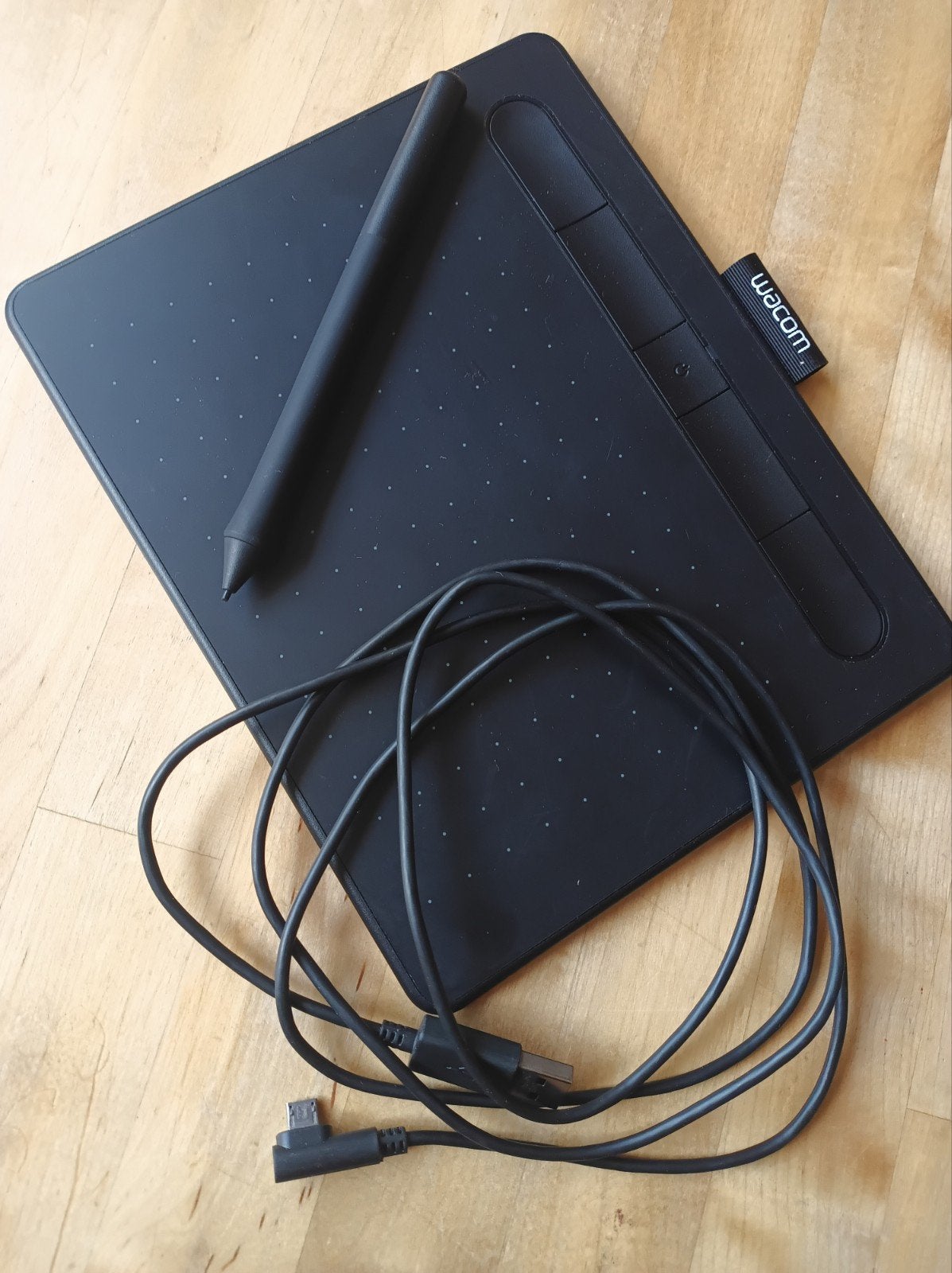 Wacom Intuos Creative Pen Tablet Small, Computers en Software, Tekentablets, Multi-touch, Ophalen of Verzenden, Zo goed als nieuw