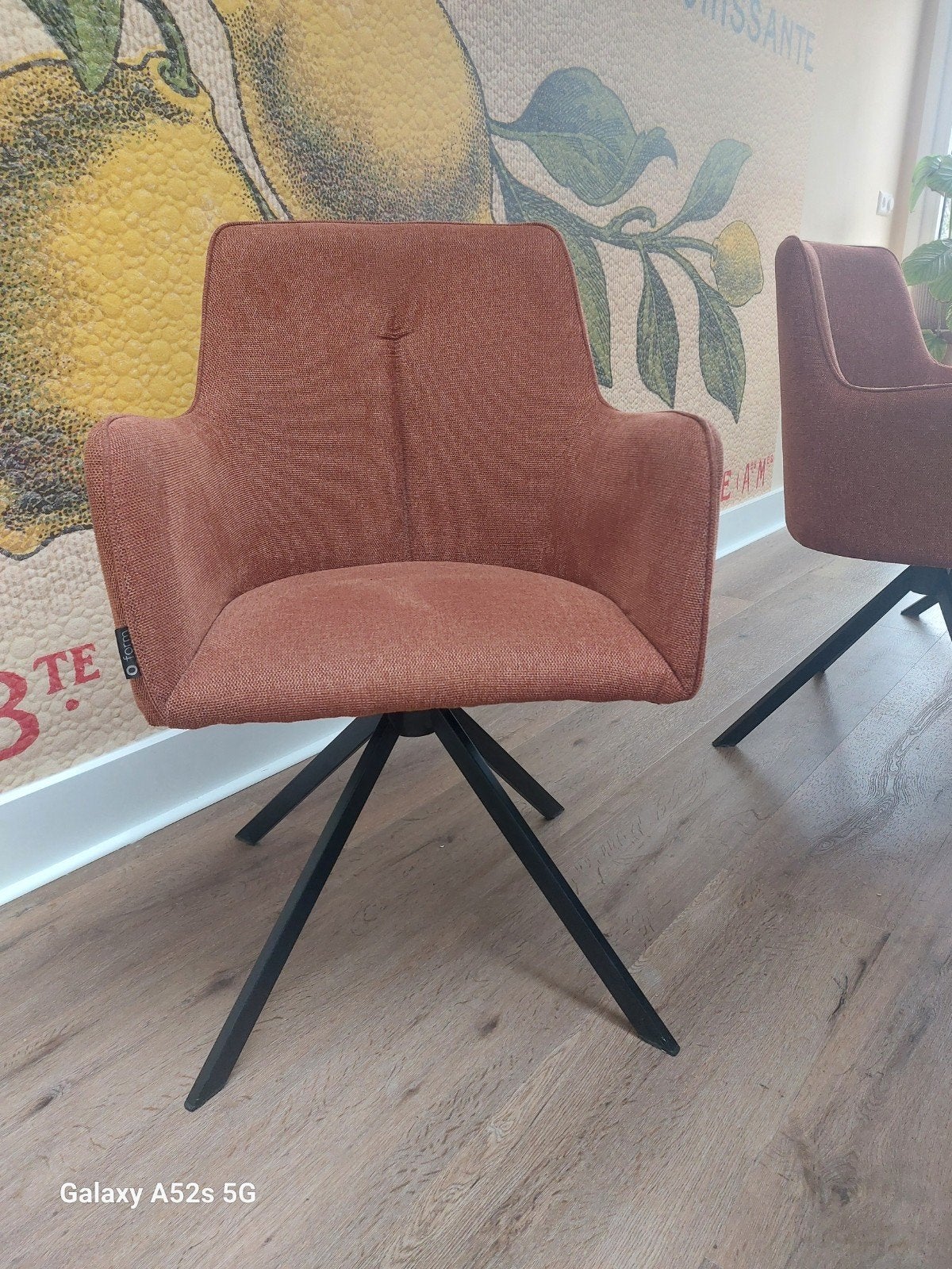 2 terra kleurige eetkamerstoelen in goede staat, Ophalen, Zo goed als nieuw, Overige kleuren, Twee