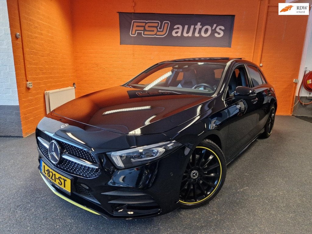 Mercedes-Benz A-klasse 220 / 4-MATIC / AMG-EDITION 1 / NIGHT, Automaat, 15 km/l, Zwart, Leder
