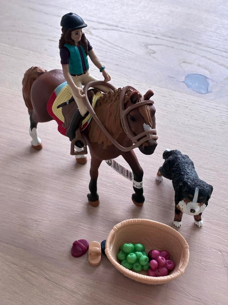 Schleich Paso Peruano merrie met Berner Senner, Ophalen of Verzenden, Zo goed als nieuw