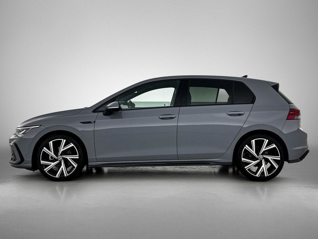Volkswagen Golf 1.5 eTSI R-Line | Multimedia Pakket | Comfor, Auto's, Automaat, Stof, 4 cilinders, Origineel Nederlands