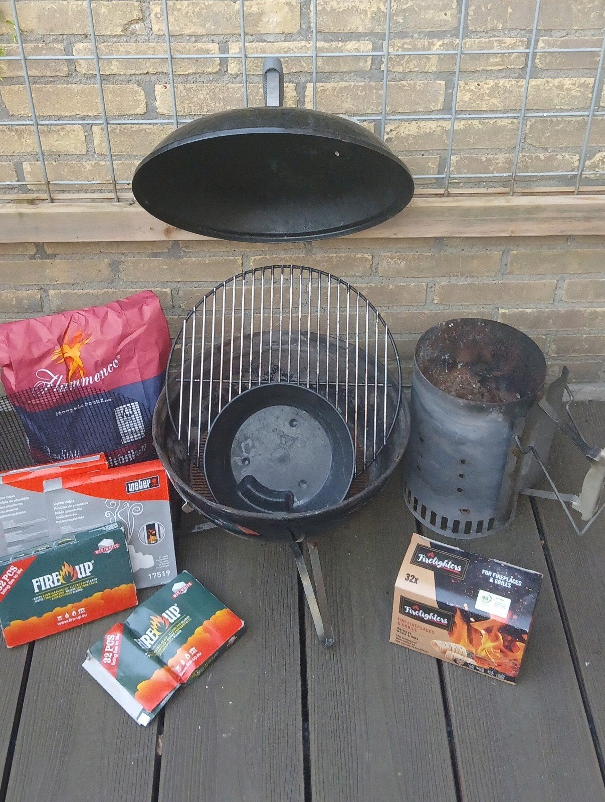 Weber BBQ set: Compact BBQ, brikettenstarter & meer, Ophalen, Gebruikt, Weber