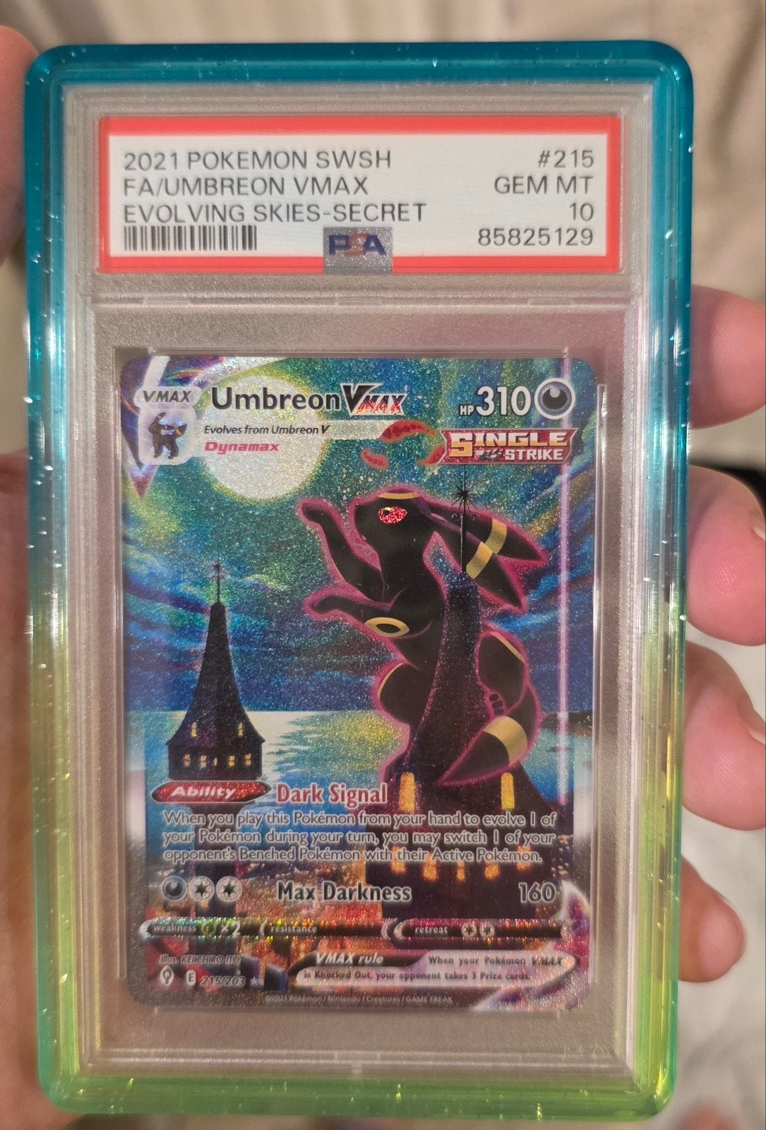 PSA 10 Umbreon VMAX # 215 Evolving Skies Secret Rare, Ophalen of Verzenden, Zo goed als nieuw, Losse kaart, Foil
