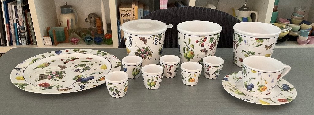 Mepal Janneke Brinkman Fruits & Flowers kampeerservies; €30, Ophalen, Zo goed als nieuw