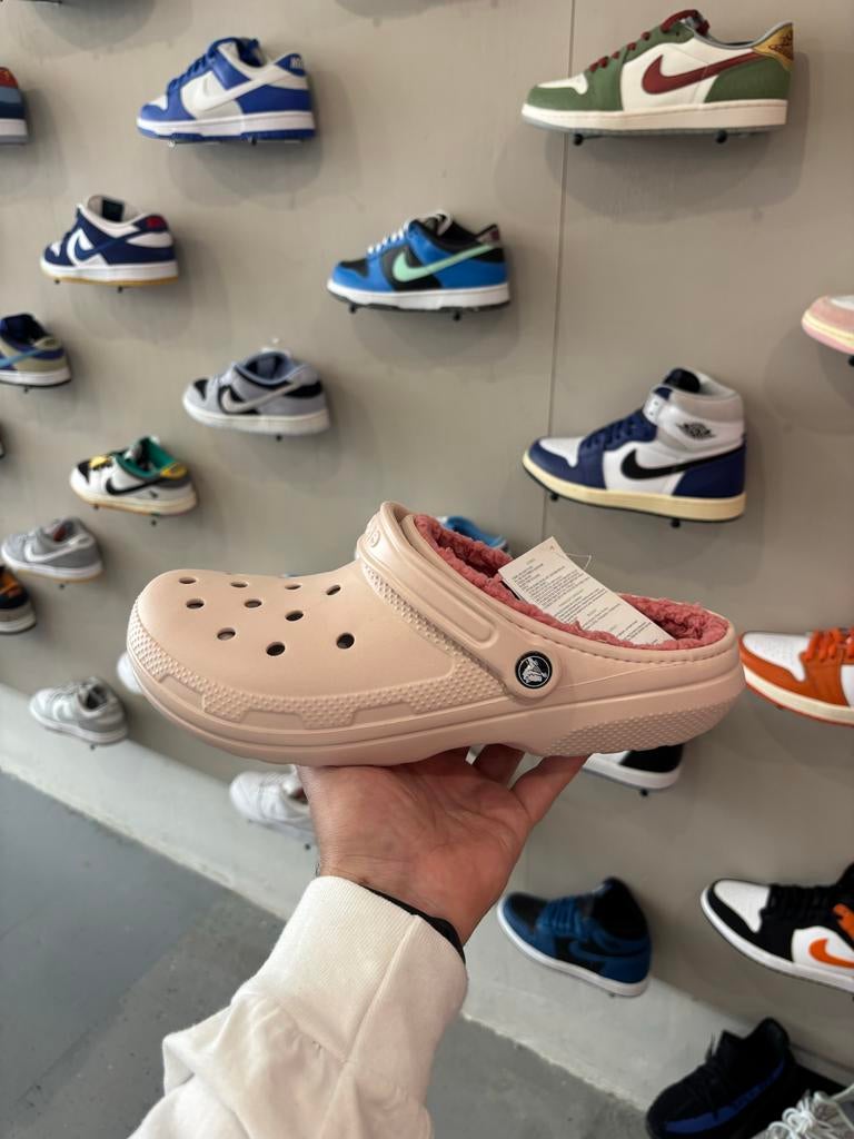 Nieuwe Crocs Roze Wol Maat 45, Kleding | Heren, Schoenen, D, Overige kleuren, Nieuw, Ophalen of Verzenden