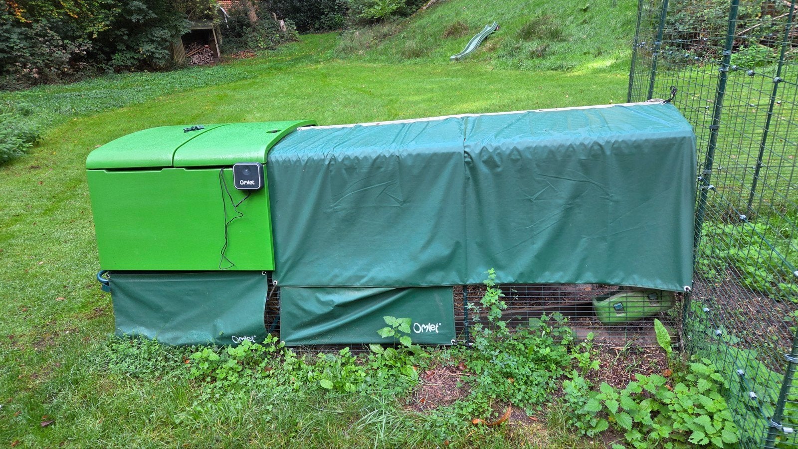 ZONDAG - Eglu Cube + 3m ren + Autodoor - Gedemonteerd, Ophalen, Gebruikt, Kippenhok of Kippenren