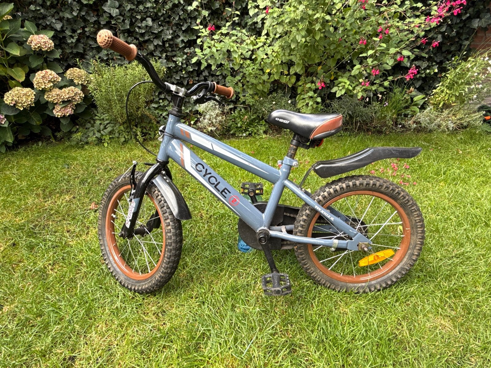 Kinderfiets Cycle 2, grijs met bruine accenten, Ophalen, Gebruikt, Velgrem, 16 tot 20 inch