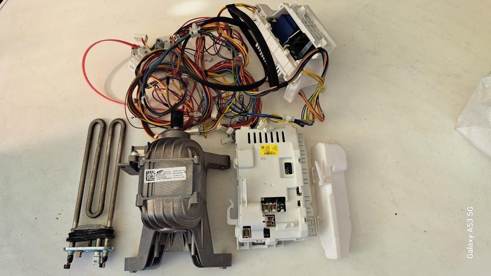 Motor en kabel  AEG  wasmachine, 6 tot 8 kg, Ophalen of Verzenden, 1200 tot 1600 toeren, 85 tot 90 cm