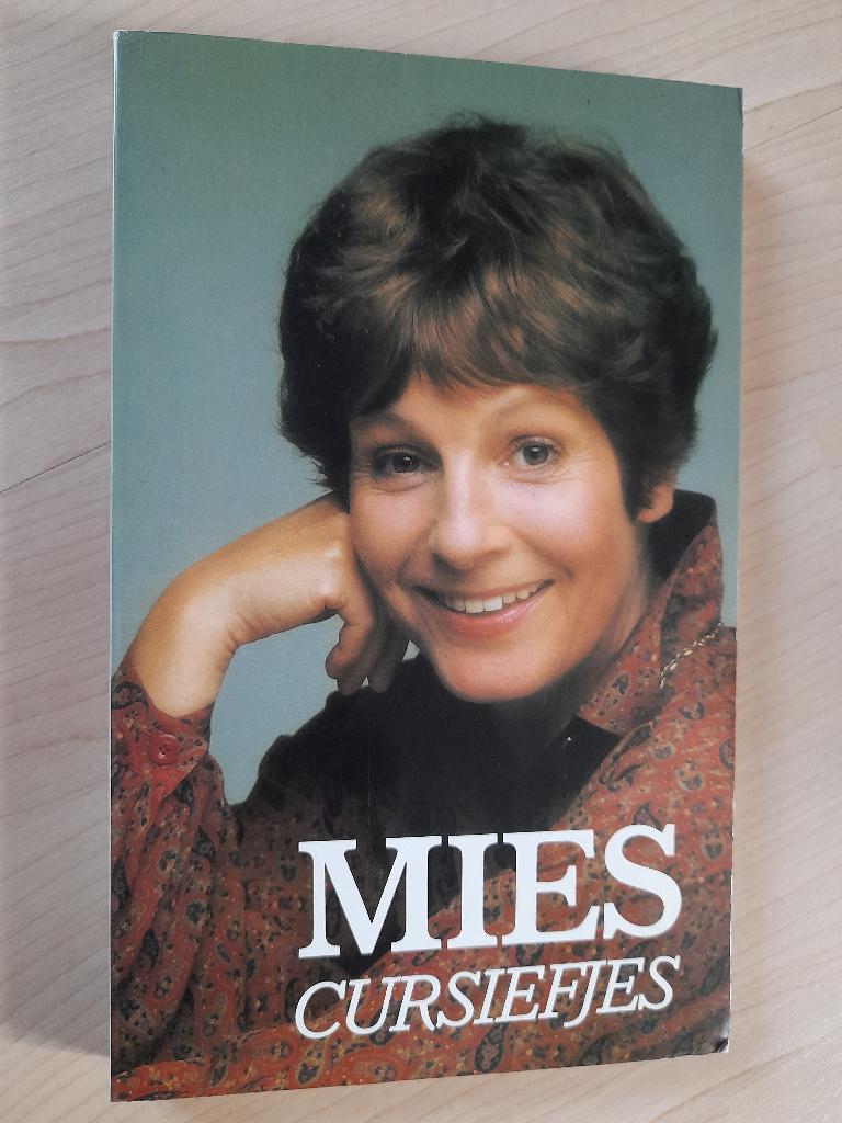 MIES CURSIEFJES Mies Bouwman, Ophalen of Verzenden, Gelezen