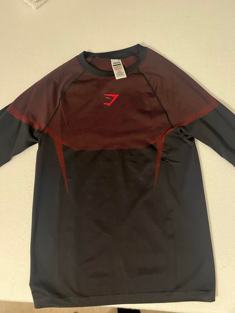 Gymshark Onyx 5.0 Longsleeve - Zwart/Rood - Maat L, Maat 52/54 (L), Fitness, Zwart, Nieuw