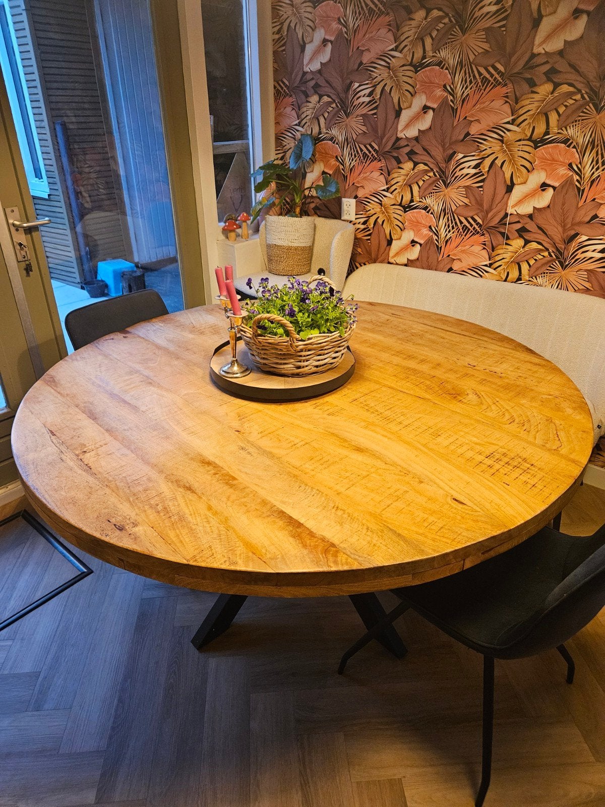 Ronde eettafel mangohout met zwart metalen onderstel, Overige houtsoorten, Gebruikt, 150 tot 200 cm, Rond