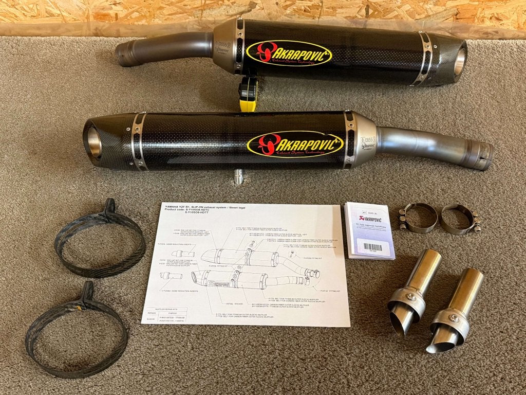 Akrapovic uitlaten dempers Yamaha YZF-R1 YZFR1 R1 07-08 RN19, Motoren, Onderdelen | Yamaha, Malo Hudo 8a, Ivan?na Gorica, 1295, SI