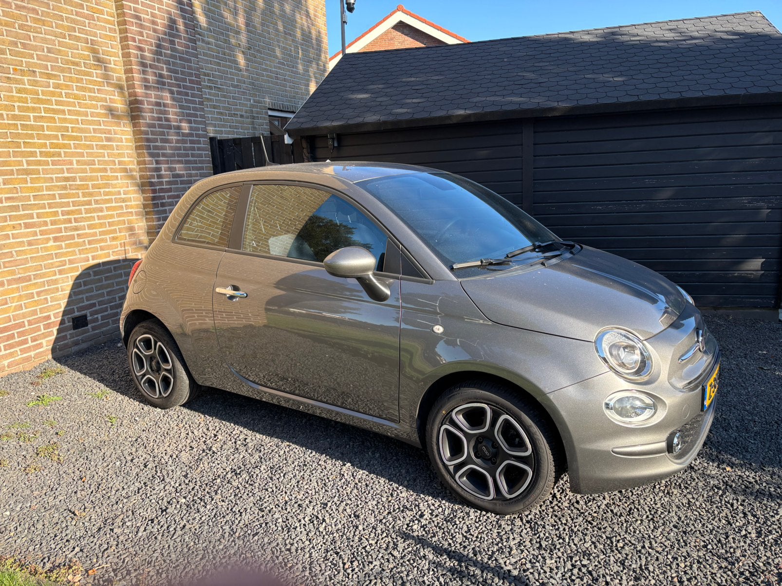 Fiat 500 1.0 70pk Hybrid 2022 Grijs, Auto's, Voorwielaandrijving, Stof, 40 €/maand, Euro 6